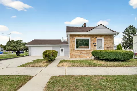 1436 Willmor, Racine, WI 53402