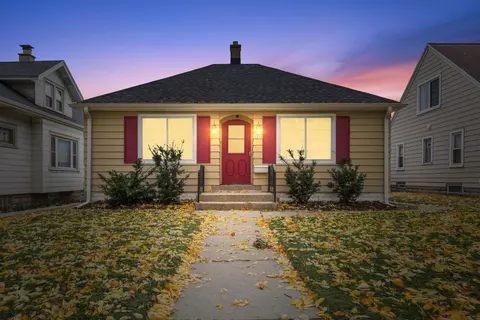2350 S 62nd, West Allis, WI 53219