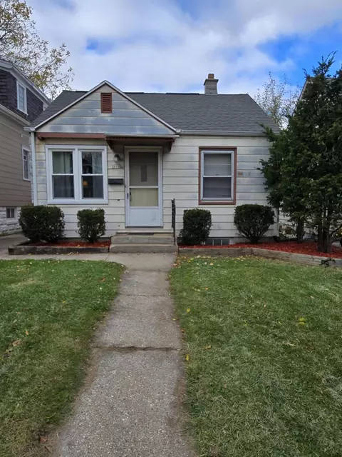 1919 S 69th, West Allis, WI 53219