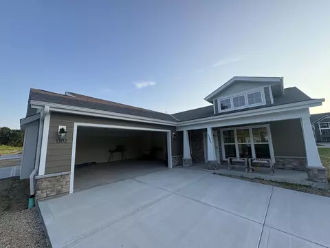 1102 Harbor, West Bend, WI 53095