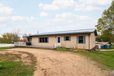215 Coon Pr, Westby, WI 54667