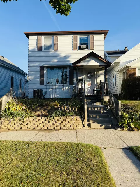 1014 Dillingham, Sheboygan, WI 53081