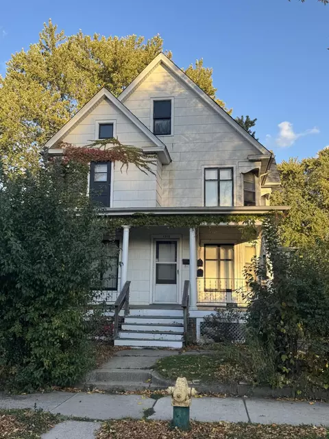 1301 Summit, Racine, WI 53404