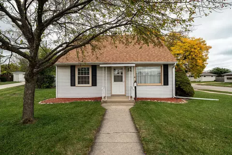 2508 Rapids, Racine, WI 53404