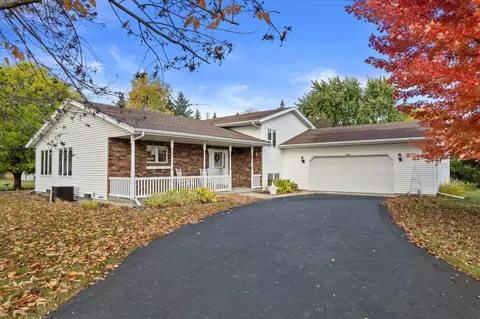 2601 Oakwood, Oshkosh, WI 54904