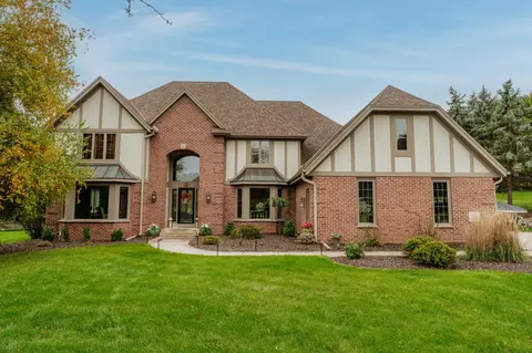 n30w30257 Great Hl, Delafield, WI 53072
