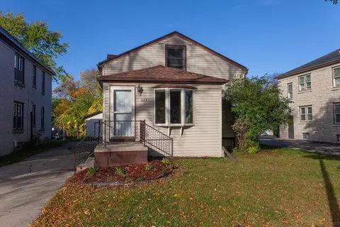 823 S 87th, West Allis, WI 53214