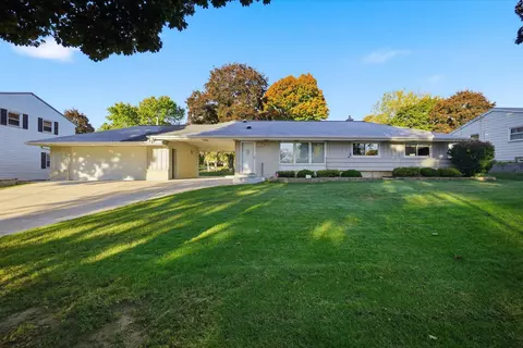 5935 N 117th, Milwaukee, WI 53225
