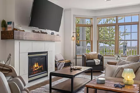 849 Beachfront, Sheboygan, WI 53081