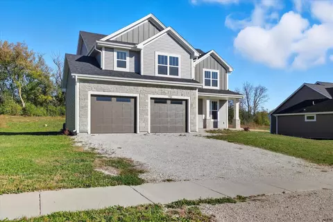 936 Medina, Mukwonago, WI 53149