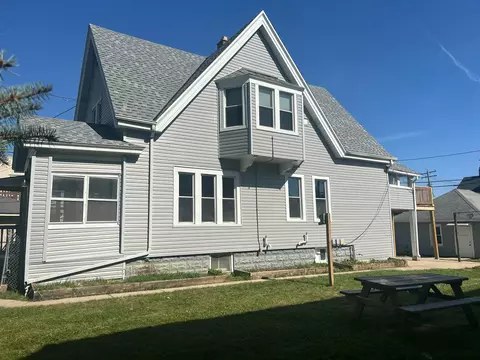 1352 S 59th, West Allis, WI 53214