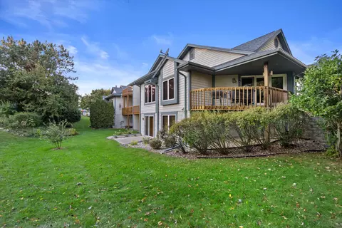 613 Bay Vw, Mukwonago, WI 53149