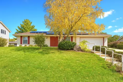 12520 W Crawford, New Berlin, WI 53151