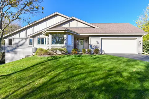 2845 Teal Rdg #A, Brookfield, WI 53045