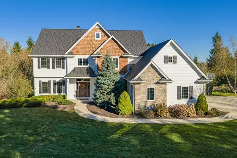 11012 Cedar Crk, Cedarburg, WI 53012