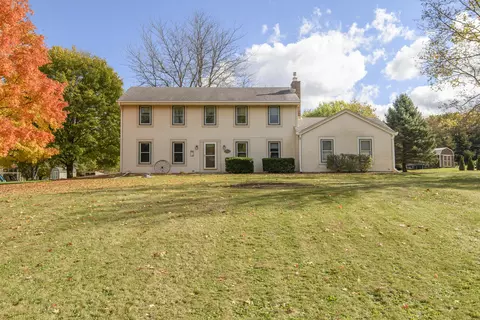 w327s6938 Ashton, Mukwonago, WI 53149