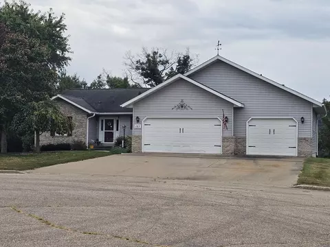 151 Mcintosh, Gays Mills, WI 54631