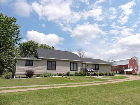 4752 Ginnow, Omro, WI 54963