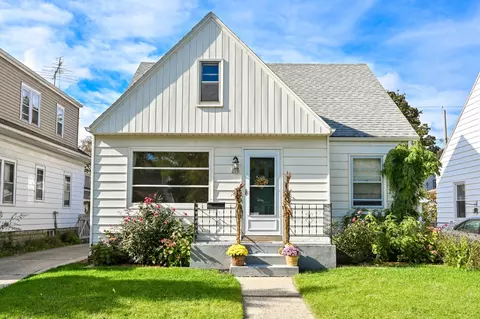 209 N 70th, Milwaukee, WI 53213