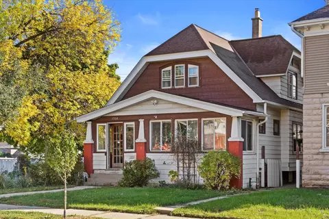 1504 S 71st, West Allis, WI 53214
