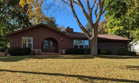 6941 S 117th, Franklin, WI 53132
