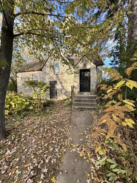 1501 W Brown Deer, River Hills, WI 53217