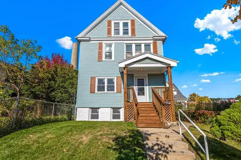 138 E Rosedale #138A, Milwaukee, WI 53207