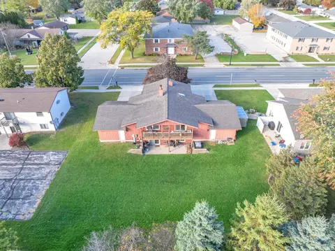 261 Main #263, Belgium, WI 53004