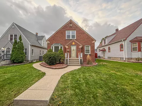 3723 S 18th #3725, Milwaukee, WI 53221