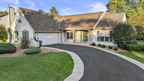 7930 S 47th, Franklin, WI 53132