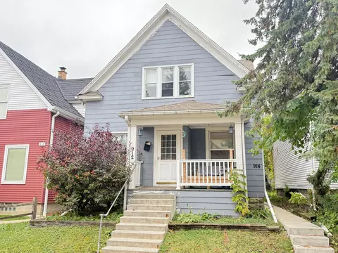 912 S 74th, West Allis, WI 53214