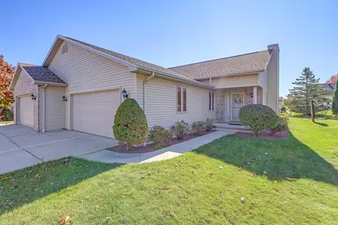 4911 Elmer, Manitowoc, WI 54220