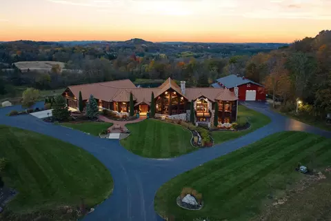 5674 State Highway 167, Hubertus, WI 53033