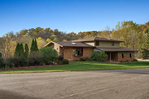 n6061 Summerglow Trail, Onalaska, WI 54650
