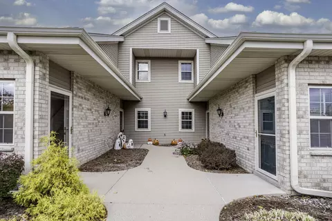 18520 Emerald #C, Brookfield, WI 53045