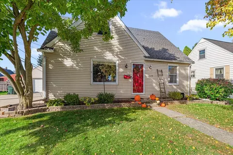 1120 N 8th, West Bend, WI 53090