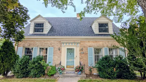2658 N 81st, Wauwatosa, WI 53213