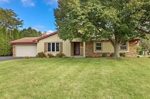 w222n2310 Glenwood, Waukesha, WI 53186