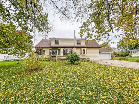 16450 W Coffee, New Berlin, WI 53151