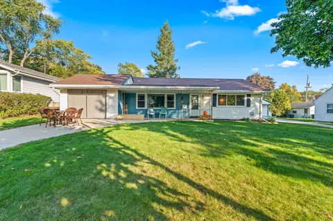 242 N 116th, Wauwatosa, WI 53226