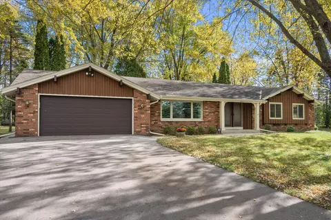 11118 N Pebble, Mequon, WI 53092