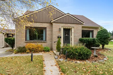 2383 S 18th, Manitowoc, WI 54220