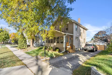 953 Genesee, Waukesha, WI 53186