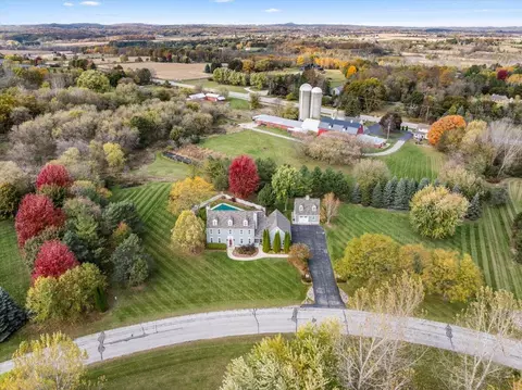 1641 Prairie, Hubertus, WI 53033