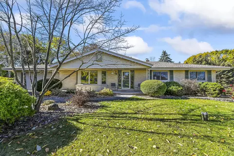 w279n4997 S Courtland, Pewaukee, WI 53072