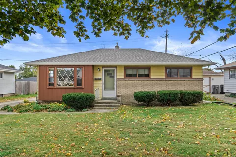 3745 E Klieforth, Cudahy, WI 53110