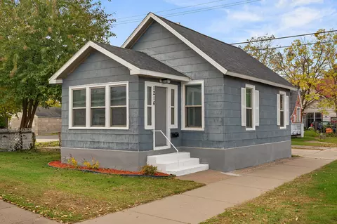 1216 Livingston, La Crosse, WI 54603