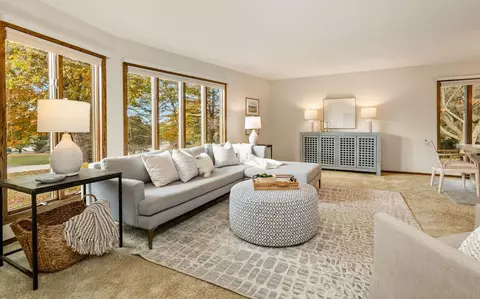 1640 Skyline, Cedarburg, WI 53012