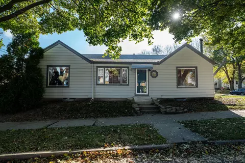 2900 S Clement, Milwaukee, WI 53207