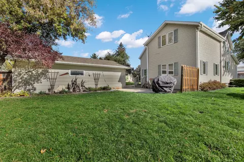7337 N Vine, Lannon, WI 53046